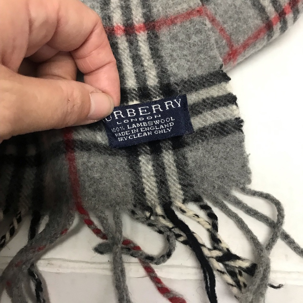 Burberry London Lambs Wool Nova Check Grey Scarf - Picture 3 of 3